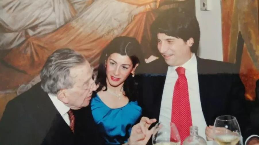 Politica, Speziali: “Il Paese delle macchinette e delle caricature”
images Politica, Speziali: “Il Paese delle macchinette e delle caricature”