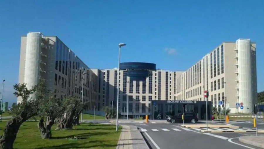 images Regione Calabria, pubblicati gli elenchi provvisori dei Voucher “Caro Scuola” 2022/2023