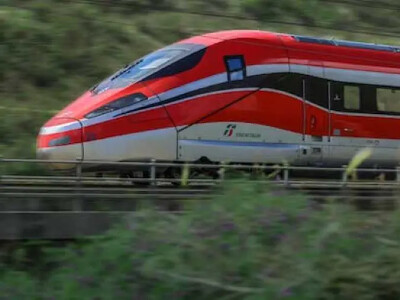 images Trenitalia, i numeri dei nuovi mezzi in Italia e in Calabria 