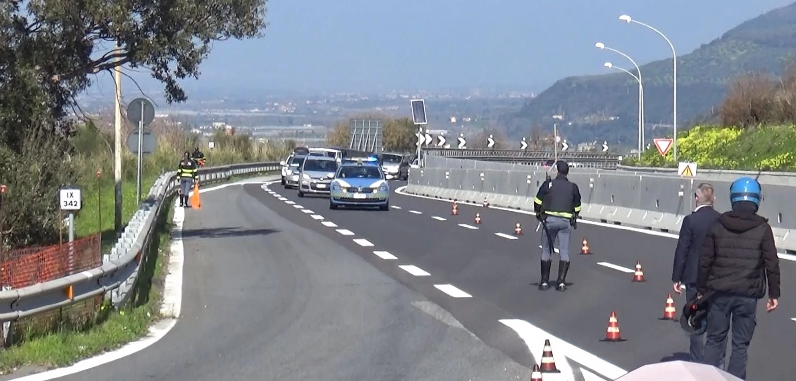 Vibo Valentia, controllo straordinario sull'A2: identificati 250 tifosi del Savoia