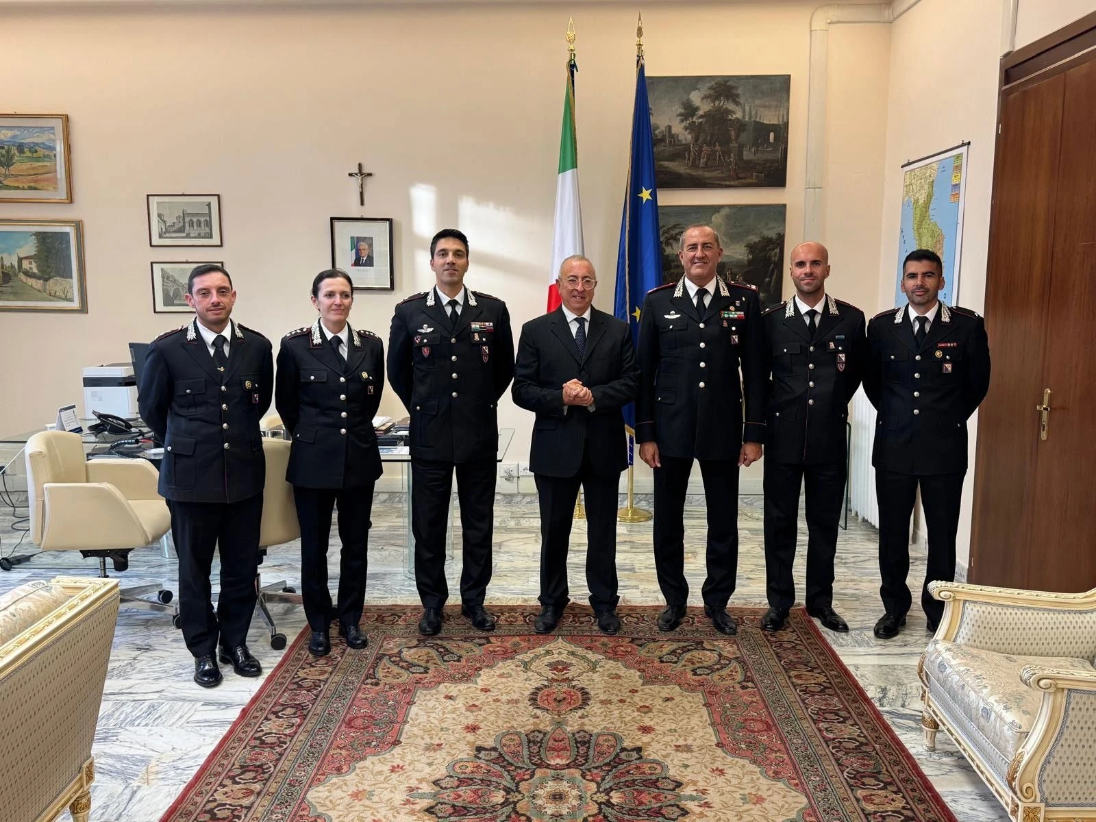 Catanzaro, gli ufficiali dei Carabinieri neo giunti al Comando provinciale in visita dal Prefetto  