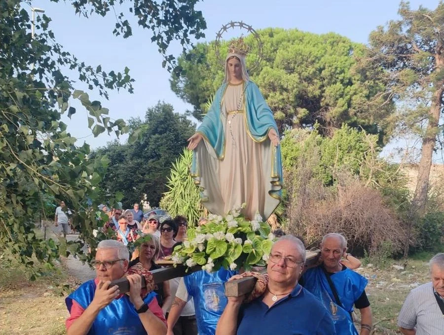 Catanzaro, festa patronale nel quartiere Pistoia: la comunità celebra Santa Maria della Speranza