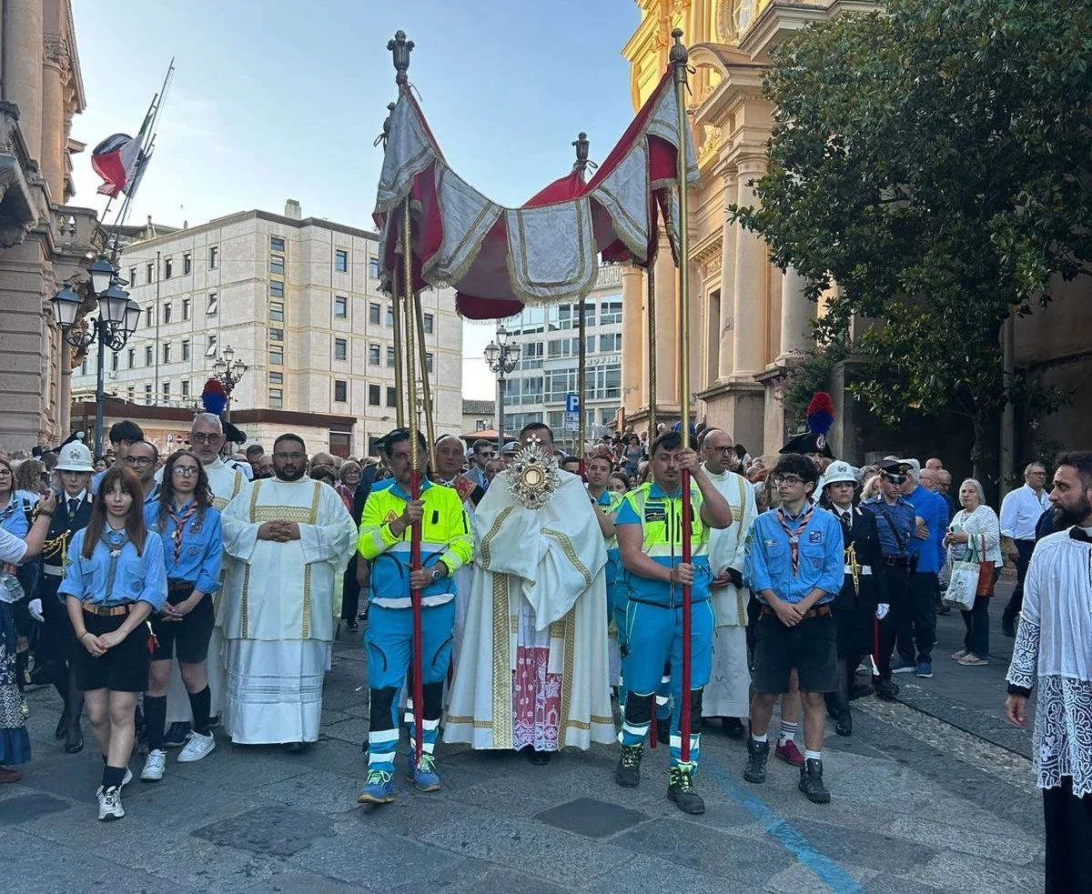 Corpus Domini, la processione a Catanzaro (DIRETTA)