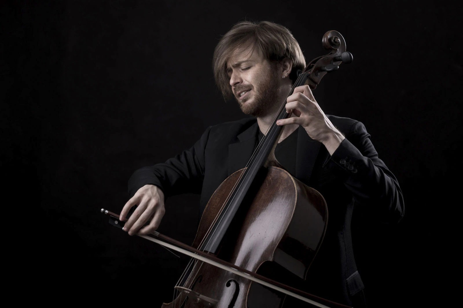 Ama Calabria: le tre tappe del violoncello di Michele Mauro Rossi tra passato e presente