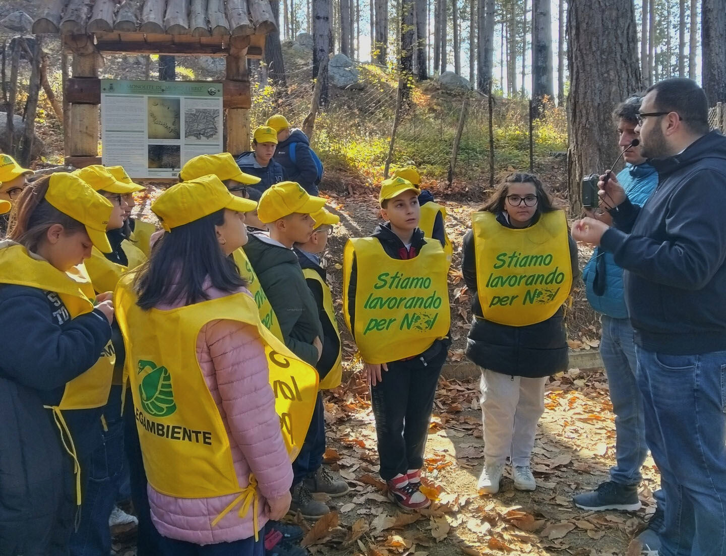 images Scuola, natura e cittadinanza attiva a Petilia Policastro nella giornata dedicata agli alberi secolari 