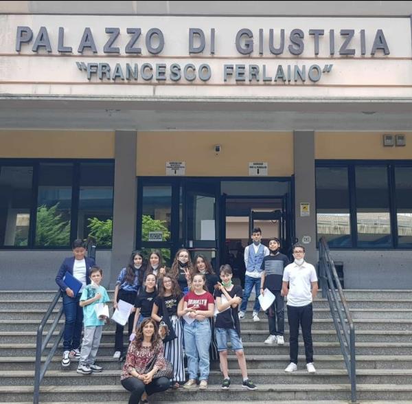 Catanzaro, a "Ciack, un processo simulato" protagonista l'istituto scolastico “A. Manzoni” CZ nord est  images Catanzaro, a "Ciack, un processo simulato" protagonista l'istituto scolastico “A. Manzoni” CZ nord est