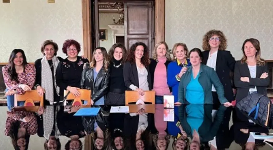 Pari Opportunità, conclusa la prima serie di incontro letterali al femminile images Pari Opportunità, conclusa la prima serie di incontro letterali al femminile