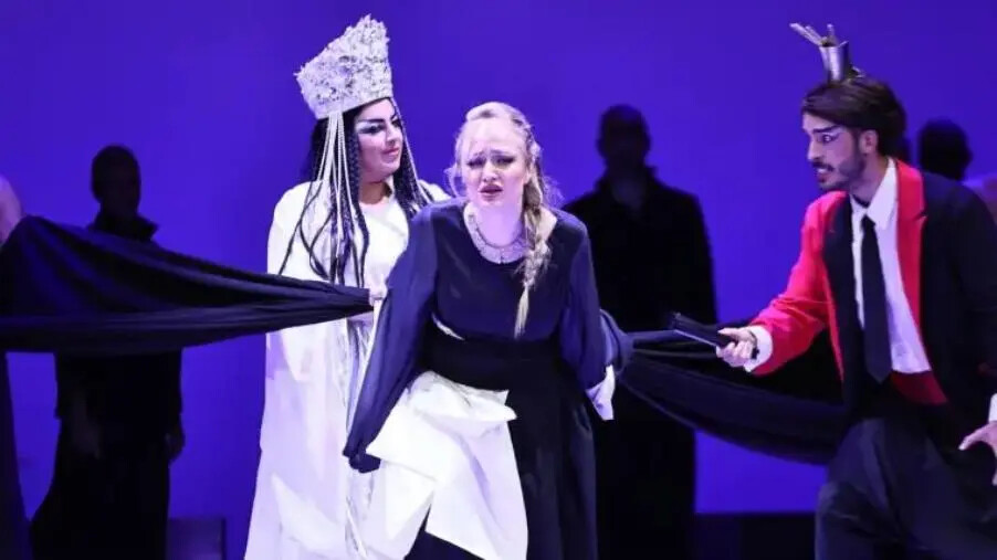 images Festival d’Autunno, il pubblico del Politeama rapito dalla Turandot