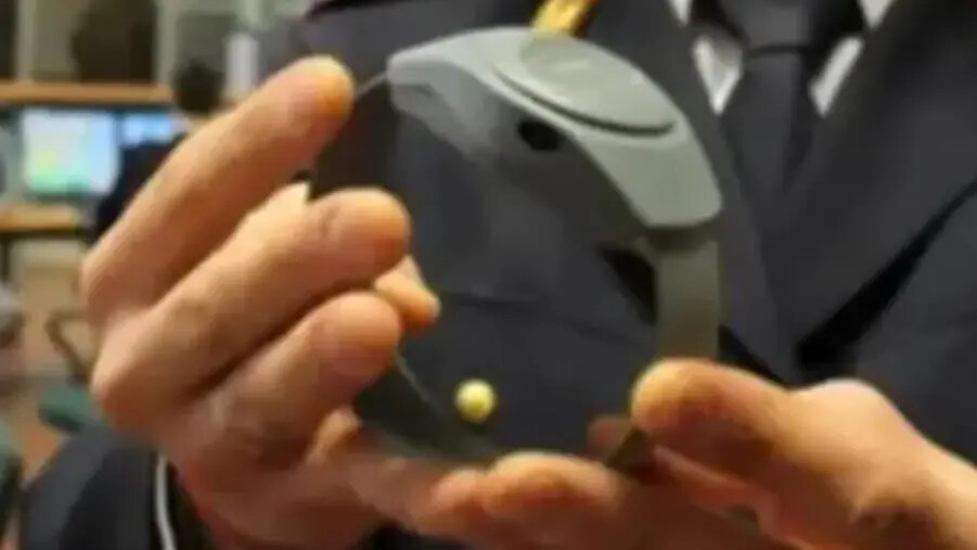 images Stalking: denunciato da sorella e cognato, ma il Tribunale dice no al braccialetto elettronico