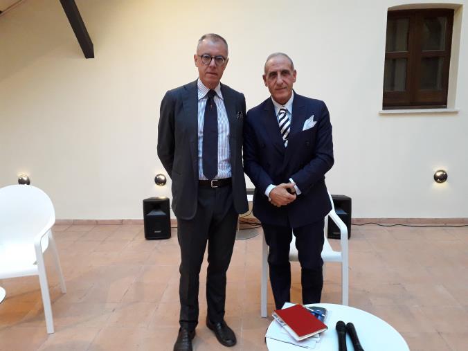 Catanzaro per nuova filosofia museologica: presentato al Marca il libro di Domenico Piraina images Catanzaro per nuova filosofia museologica: presentato al Marca il libro di Domenico Piraina