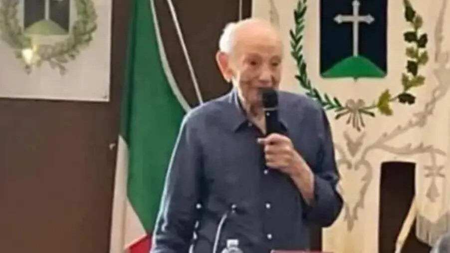 Buon compleanno ad Achille Curcio, voce poetica di Montauro e della Calabria images Buon compleanno ad Achille Curcio, voce poetica di Montauro e della Calabria