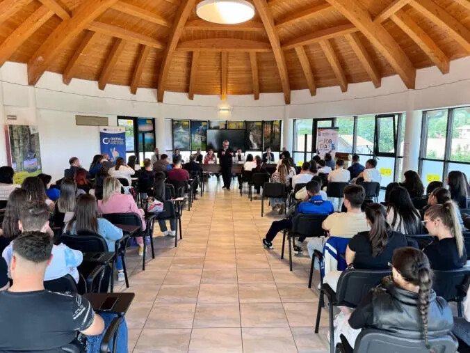 images "Insieme creiamo il futuro", a Serra San Bruno per il "Job Day for School"