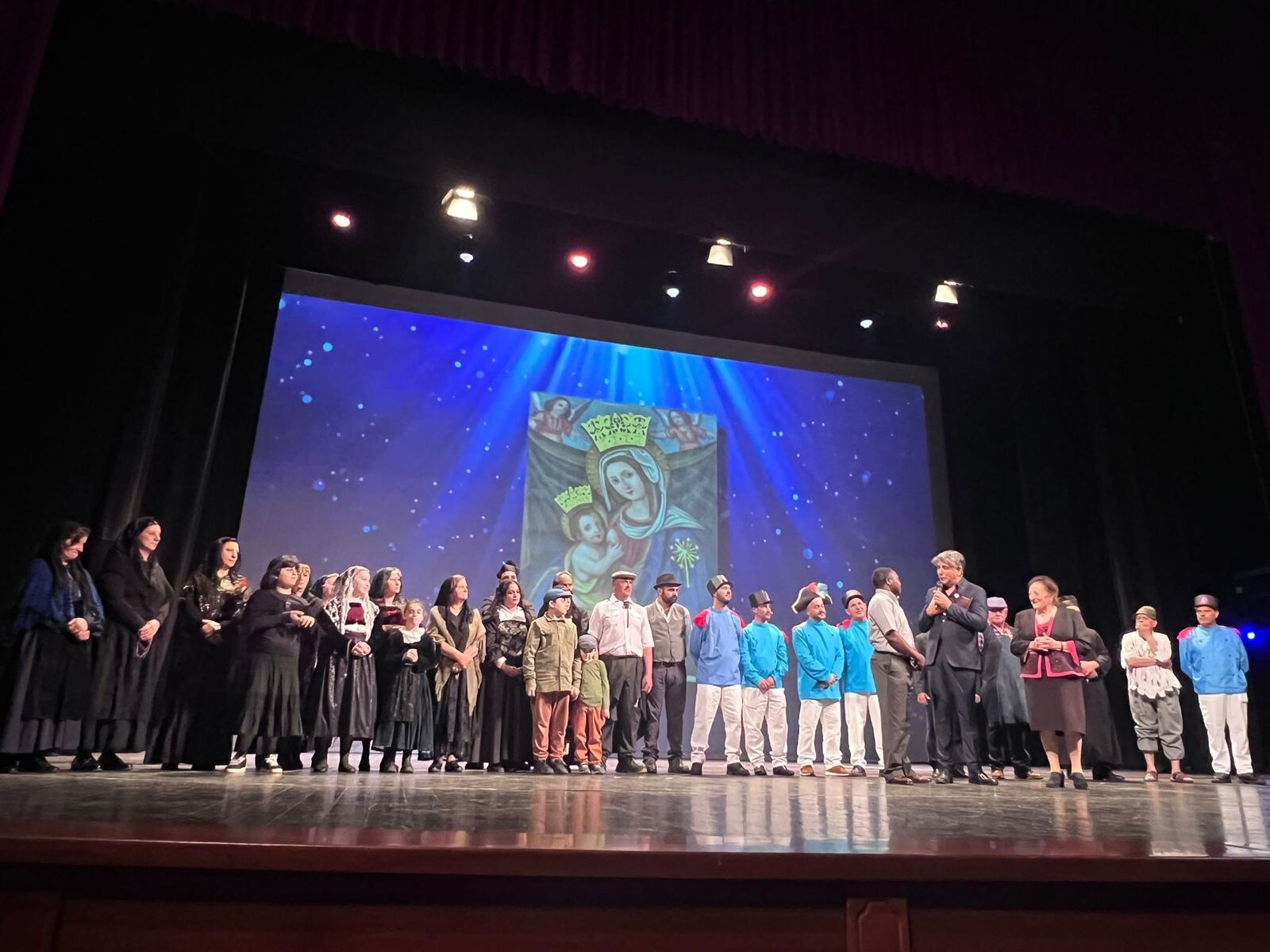 Catanzaro, la Madonna di Porto celebrata al Teatro Politeama: grande successo di pubblico images Catanzaro, la Madonna di Porto celebrata al Teatro Politeama: grande successo di pubblico