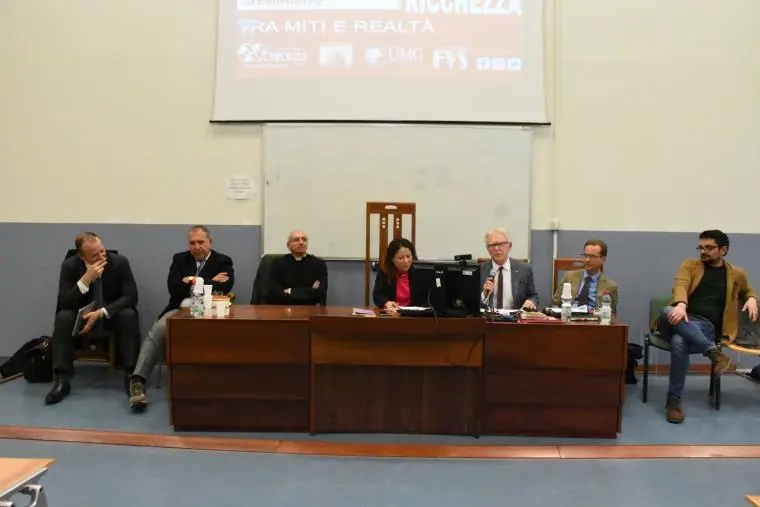 images All'Umg di Catanzaro un seminario sui rapporti tra etica, teologia ed economia
