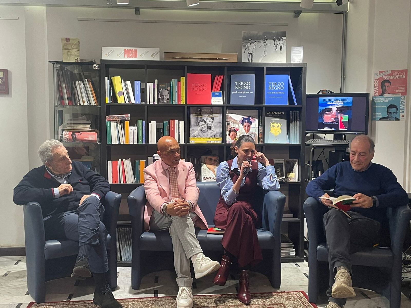 images “Come un pomodoro rosso”: alla Libreria Coriolano un dialogo autentico su disturbo bipolare e forza della cura