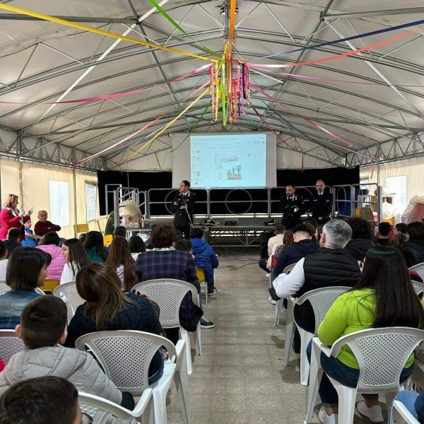 Bullismo, i Carabinieri incontrano gli studenti dell’istituto “Carlo Levi” di Melicucco images Bullismo, i Carabinieri incontrano gli studenti dell’istituto “Carlo Levi” di Melicucco