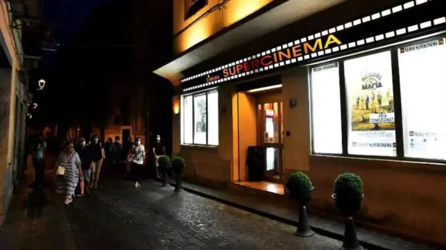 images Catanzaro, un gruppo di giovani riporta la magia del cinema in sala: nasce “City of Stars”
