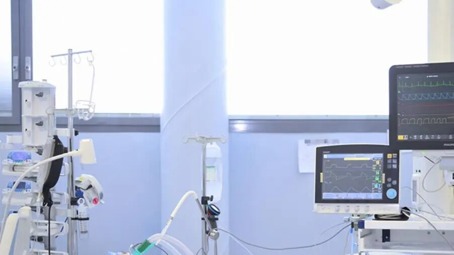 images Catanzaro, bimba colta da malore improvviso: i genitori ringraziano i rianimatori del "Pugliese"