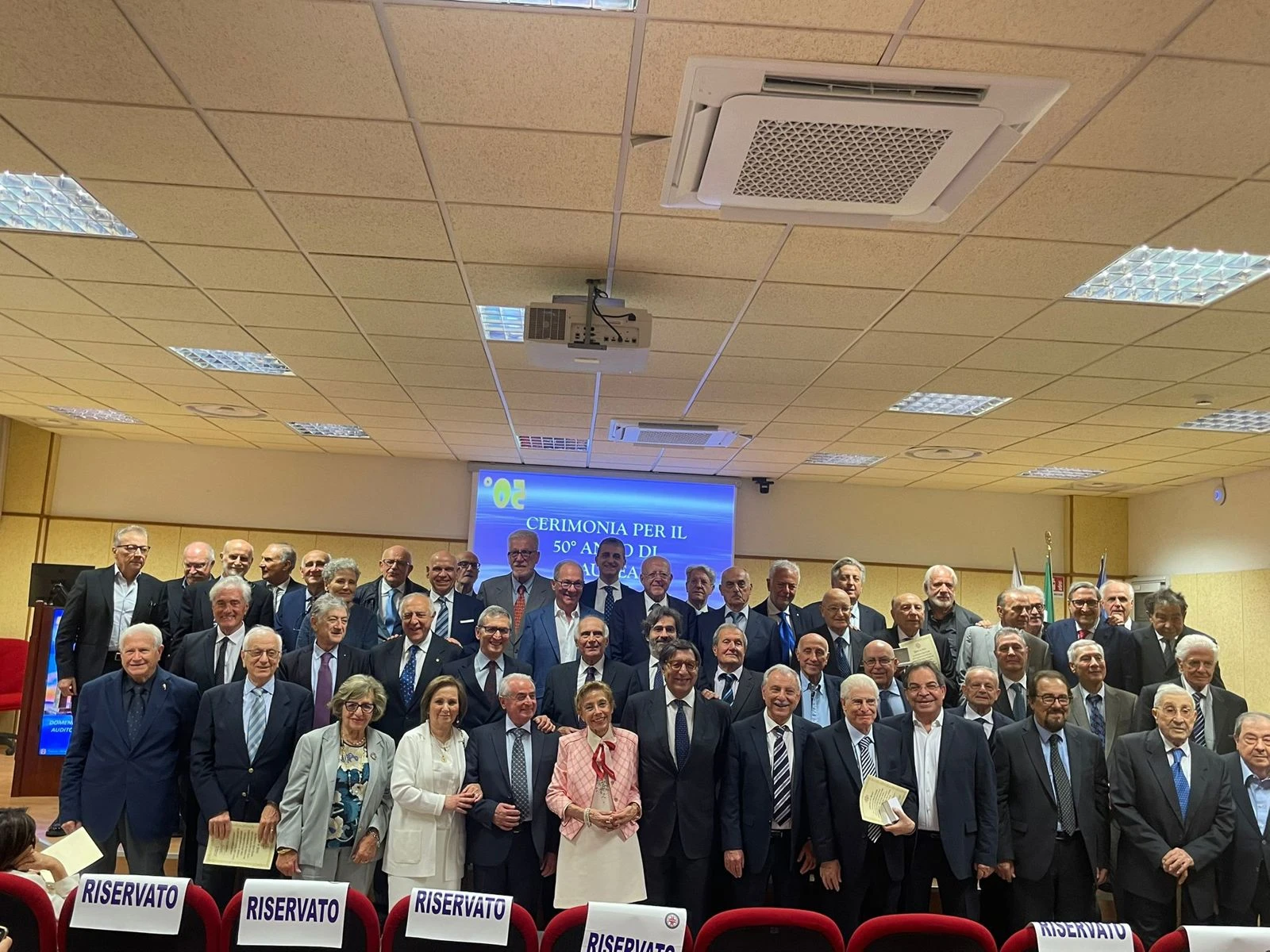 Reggio Calabria, celebrazione dei medici “storici”: premiati i professionisti con 50, 60 e 70 anni di laurea