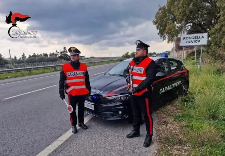 images Nascondeva la droga in una cavità nel muro di casa: un arresto nel Reggino
