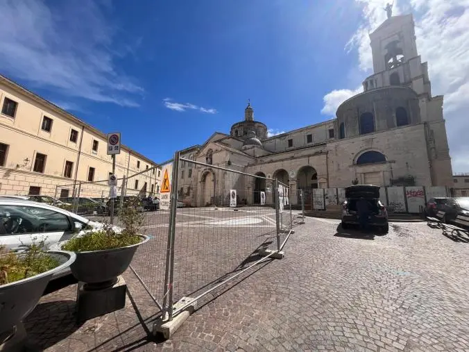 Catanzaro, Dragone: "Si può ancora evitare l'oscuramento della Madonnina del Duomo?" 