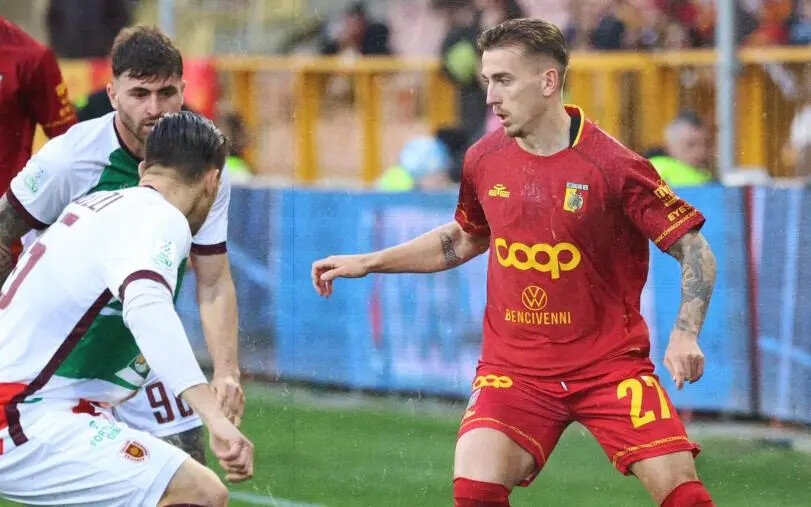 Serie BKT, CATANZARO vs REGGIANA 0-1 (finale): un autogoal decide la partita images Serie BKT, CATANZARO vs REGGIANA 0-1 (finale): un autogoal decide la partita