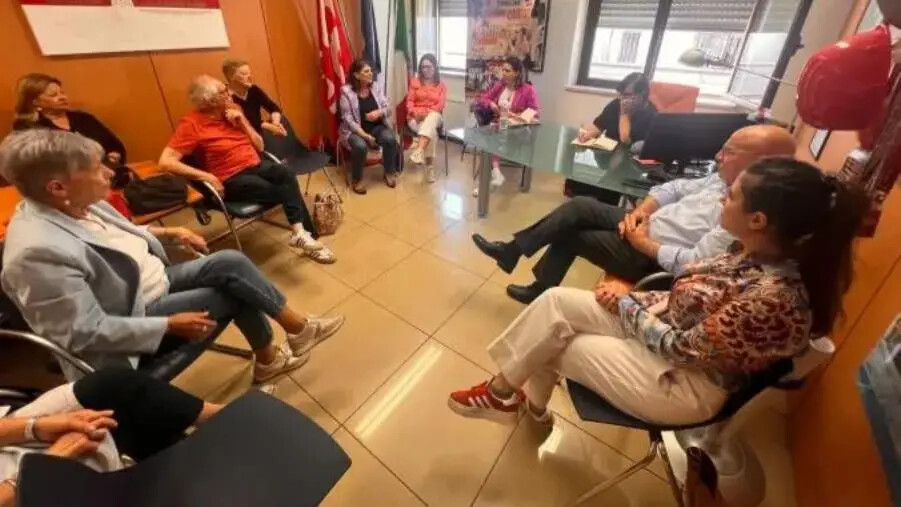 images La Segretaria Nazionale Spi Cgil Scacchetti in visita allo Spazio Donna di Crotone