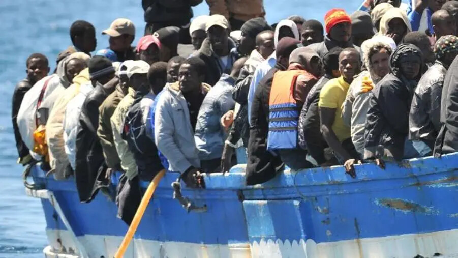 images Migranti, in arrivo a Vibo Valentia i 75 soccorsi dalla nave di Emergency