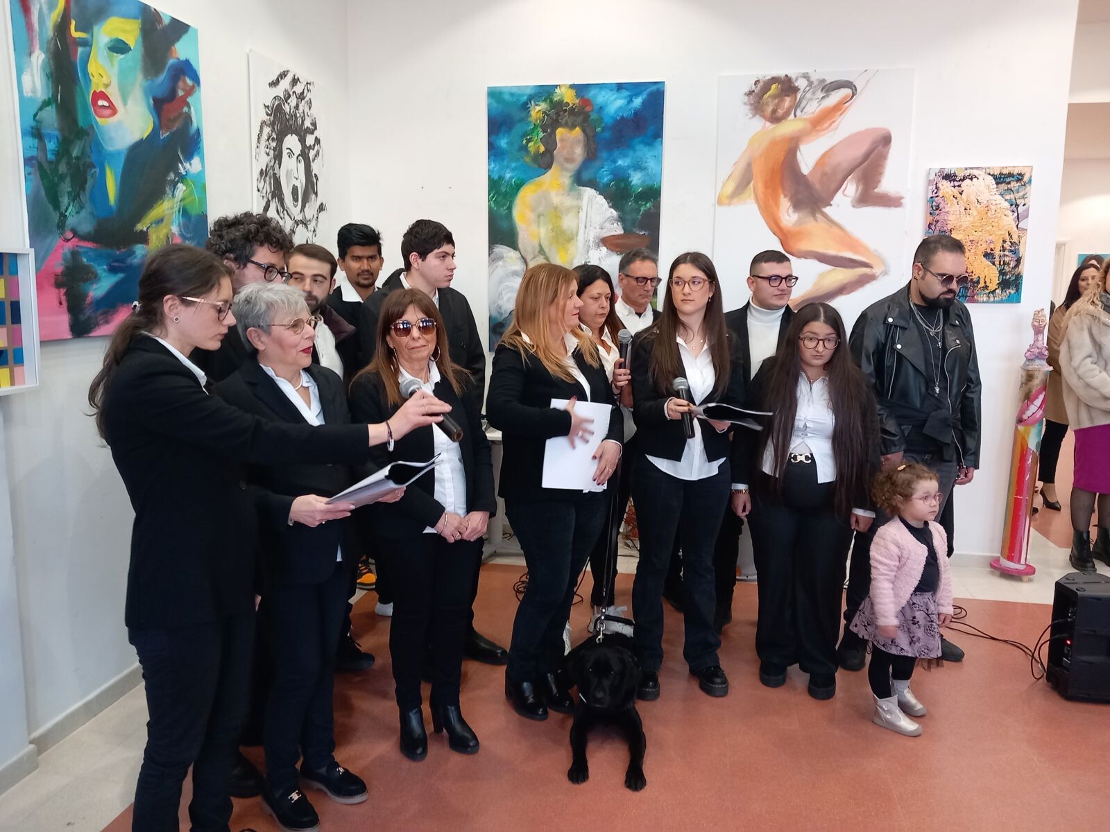 images Inaugurata la mostra “Abbracci Cromatici” all’Ex Stac di Catanzaro