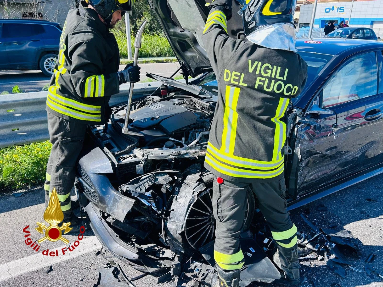 Incidente tra tre auto a Isola di Capo Rizzuto: diversi feriti, uno trasportato in elisoccorso