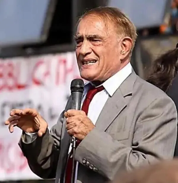 images Morte di Piperno, a Cosenza incalza la polemica su civiltà e dignità del rito funebre