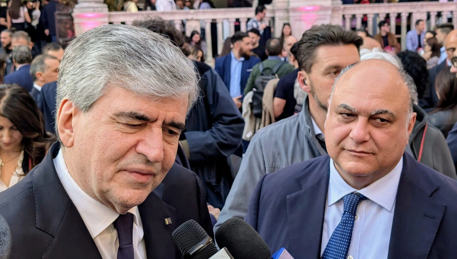 Vinitaly, Calabrese incontra il ministro Mazzi: “Dialogo per il rilancio del comparto turistico calabrese”