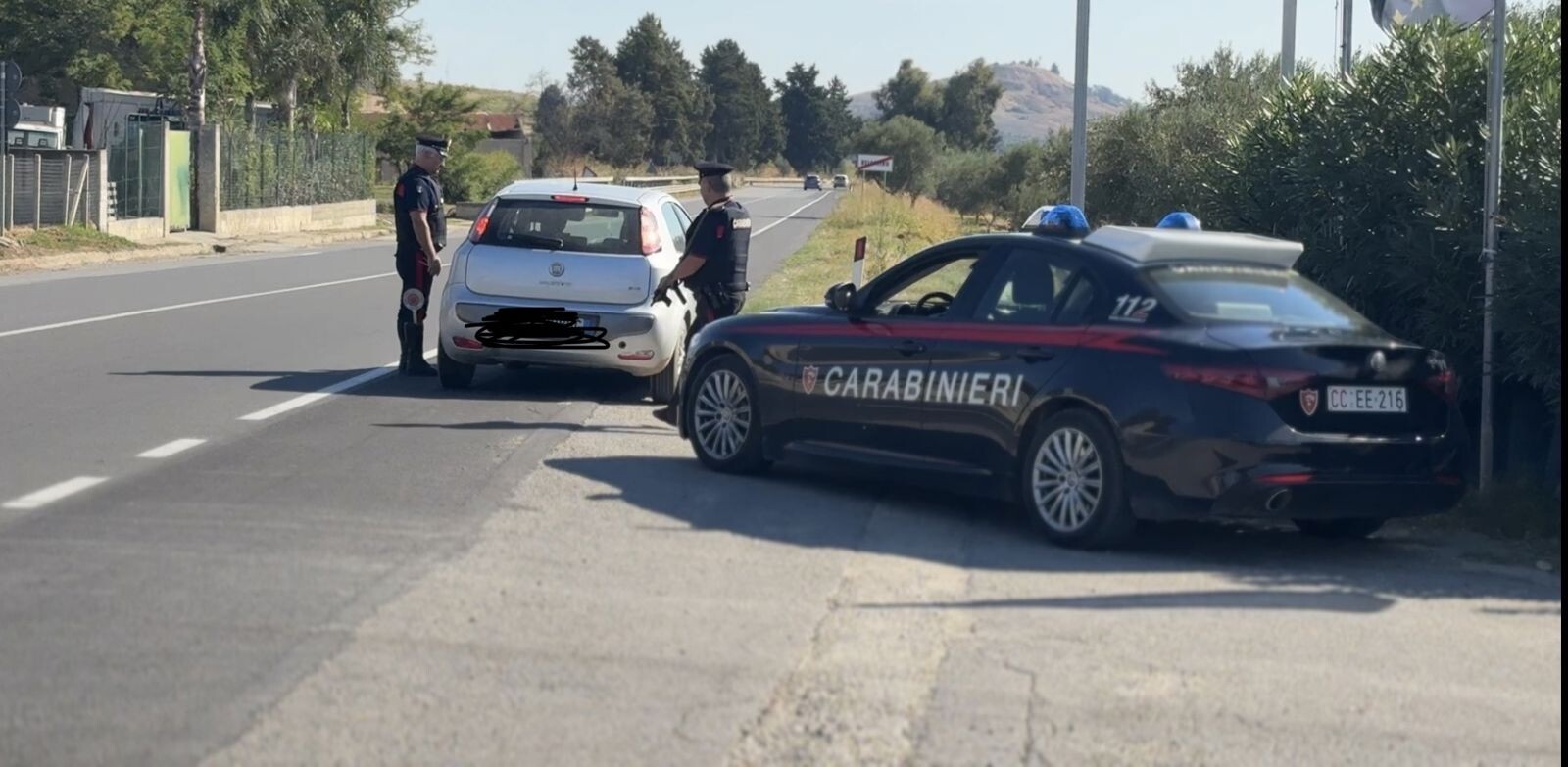 Controlli lungo la Ss 106: scattano sanzioni per 5 conducenti, autori di sorpassi pericolosi images Controlli lungo la Ss 106: scattano sanzioni per 5 conducenti, autori di sorpassi pericolosi