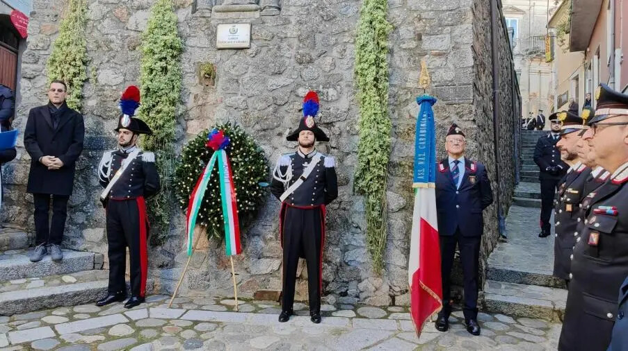 images L'Arma rende omaggio al carabiniere scelto Pasquale Camarda nel 65° anniversario della morte