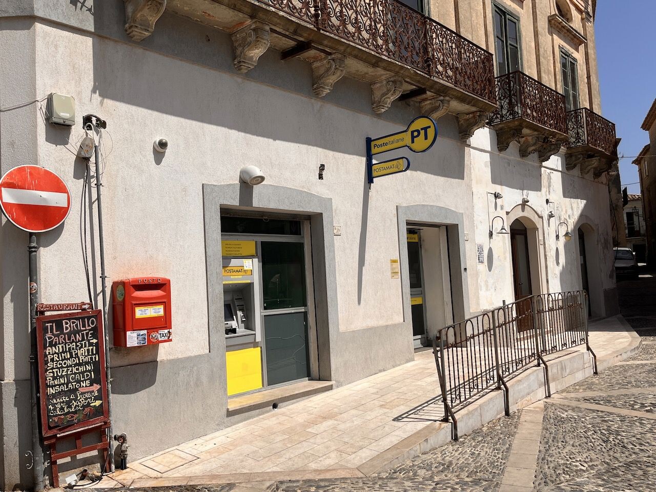 Poste, dalla millenaria Gerace le cartoline tornano a raccontare le bellezze della città images Poste, dalla millenaria Gerace le cartoline tornano a raccontare le bellezze della città