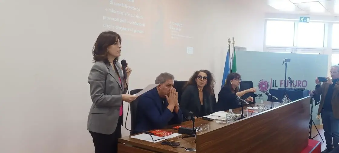 Sensibilizzazione su alcool e droghe tra giovani in Regione, Ferro: “Repressione non basta” images Sensibilizzazione su alcool e droghe tra giovani in Regione, Ferro: “Repressione non basta”