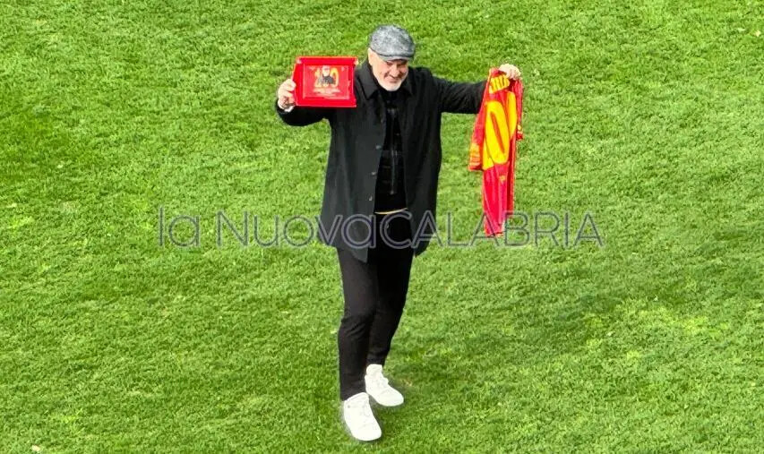 images Mister Vivarini celebra la sua centesima panchina in giallorosso