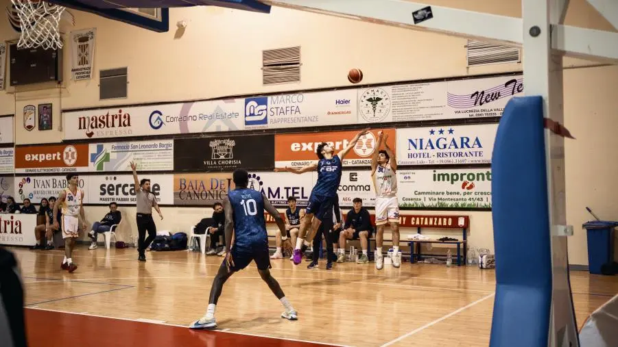 images In Under 19 Eccellenza, Basket Academy travolge Fortitudo Francavilla e sogna il passaggio alla post season 