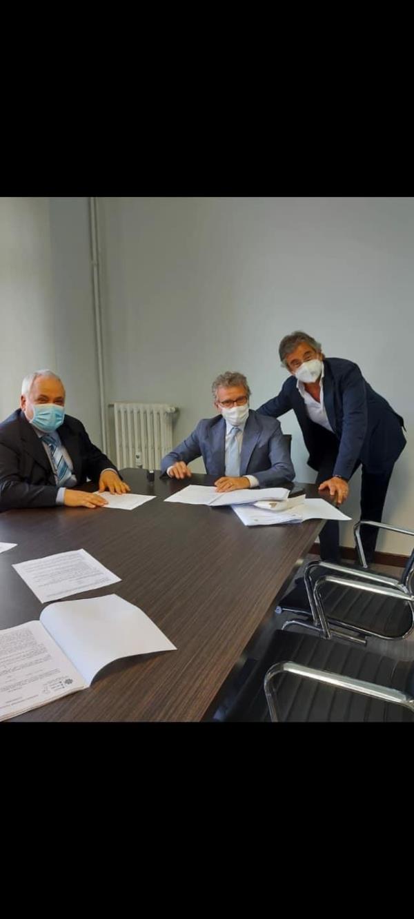 images Sant’Anna hospital. Firmato (in ritardo) il contratto 2020 con l’Asp di Catanzaro