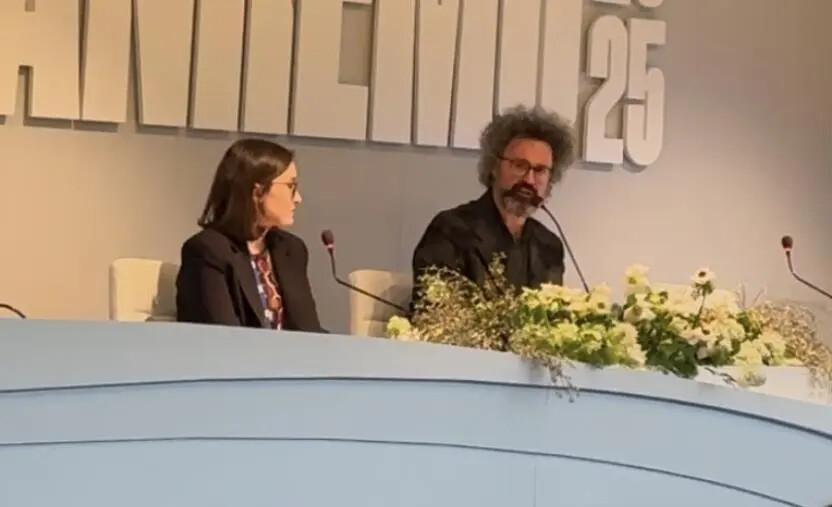 images Sanremo, Cristicchi: "Calabria sempre nel cuore. Mi emoziono a cantare per mia madre davanti l’Italia”