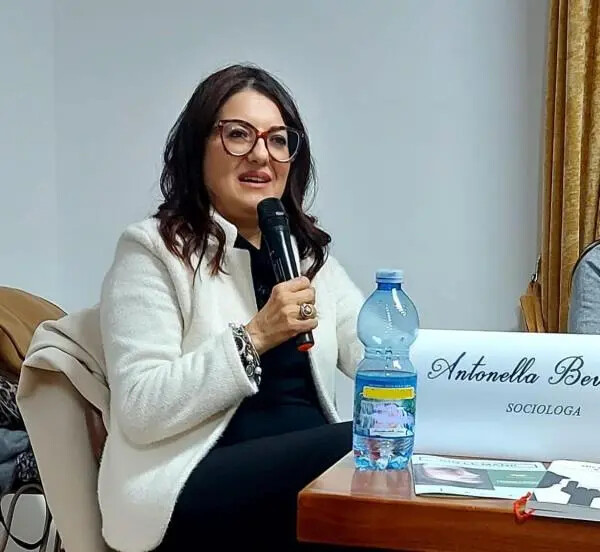 images L'Associazione Sociologi Italiani della Calabria riparte sotto la guida di Antonella Bevacqua
