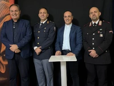 “Fatti per il cielo”: nel programma di Don Cristofaro si discuterà di truffe on line ad anziani 