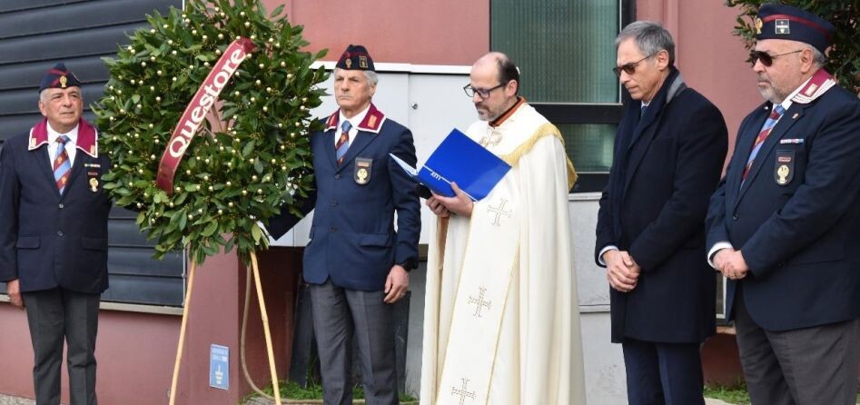 images Natale 2025, l’Associazione nazionale Polizia di Stato di Catanzaro partecipa ad iniziative di solidarietà 