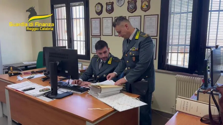 Bonus edilizio e falsa identità, arrestato un uomo a Reggio Calabria images Bonus edilizio e falsa identità, arrestato un uomo a Reggio Calabria