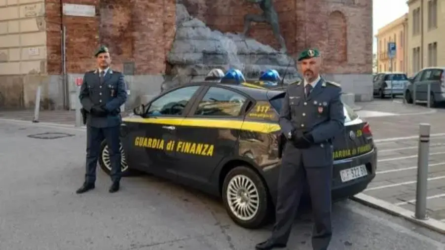 images Catanzaro, frode sui crediti d'imposta Covid: sequestri per 3,5 milioni e 9 indagati (NOMI)