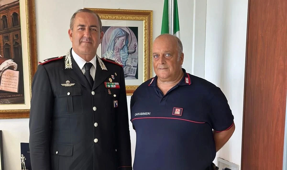 Borgia, il Generale Pellegrino saluta il Luogotenente Carica Speciale Antonio Macrì  