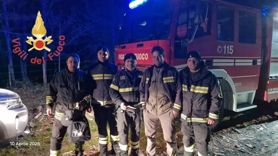 images Turista inglese disperso tra i boschi della Sila Grande: salvato dai vigili del fuoco