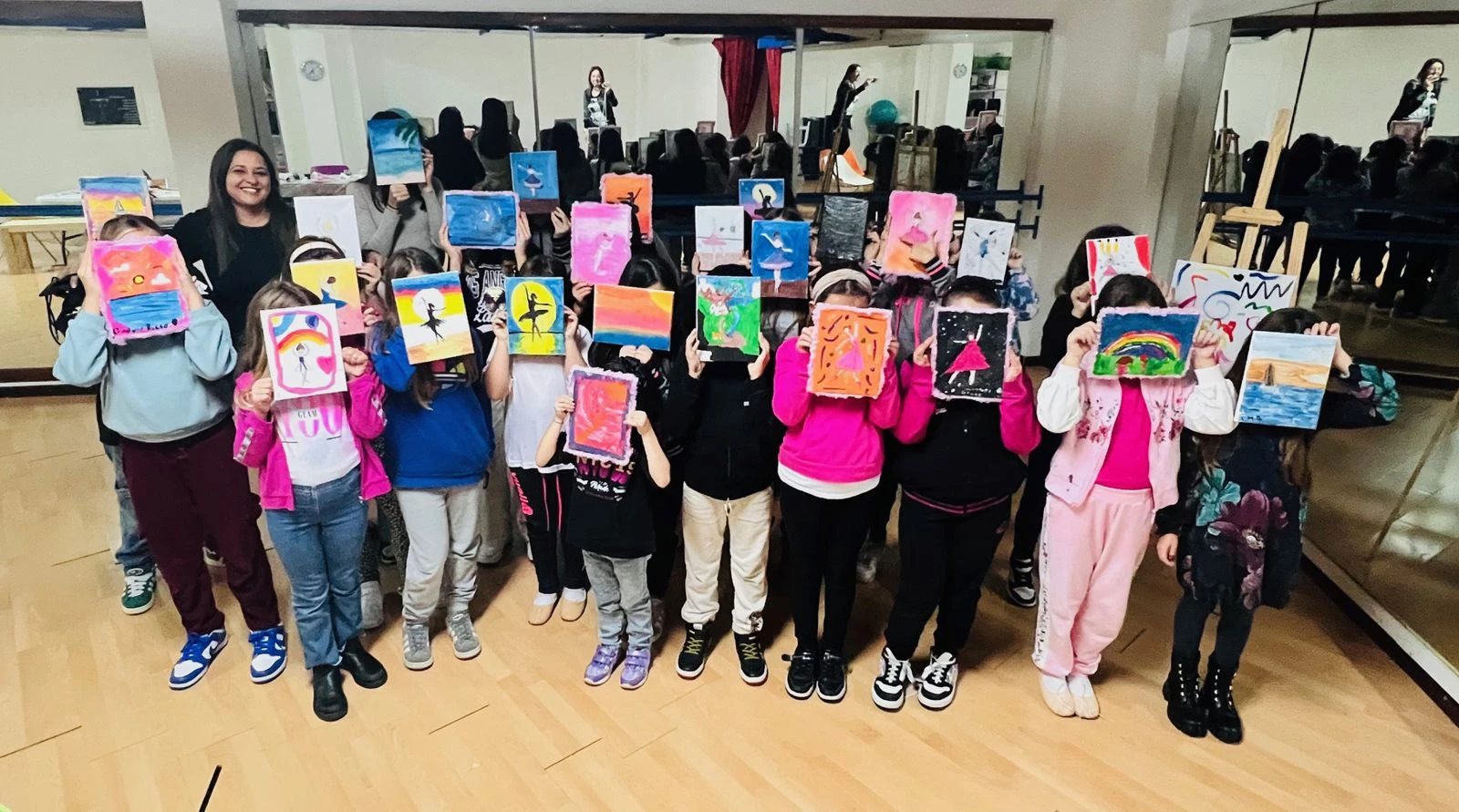 Catanzaro, la Scuola di Danza Nuova Ariadne ha ospitato un laboratorio con finalità benefiche