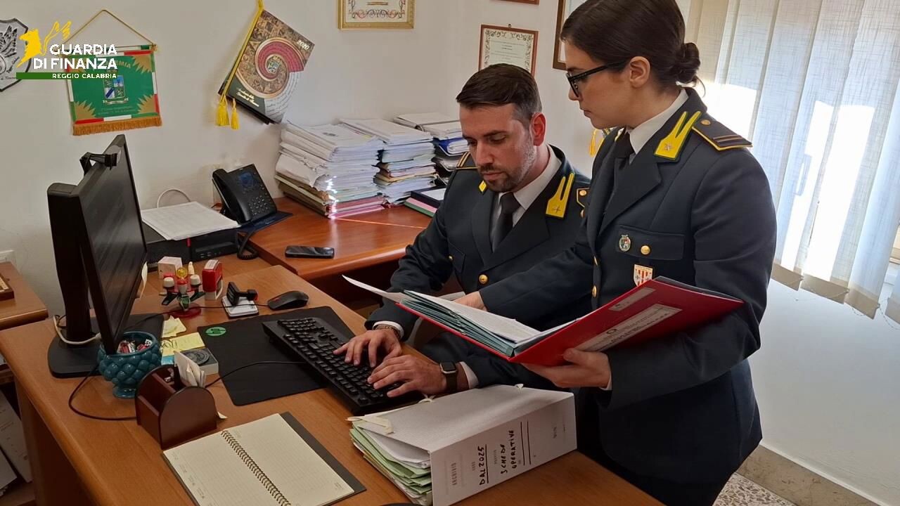 images Reggio: confiscati società, immobili e soldi per oltre 6 milioni a un imprenditore condannato