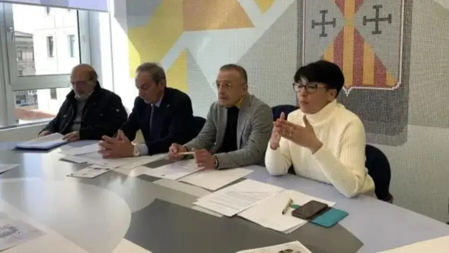 Catanzaro, l’UNMS presenta 6 borse di studio dedicate a Filippo Continolo (IL BANDO)  images Catanzaro, l’UNMS presenta 6 borse di studio dedicate a Filippo Continolo (IL BANDO)